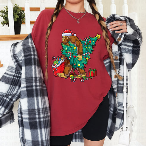 Bigfoot Christmas Tree Lights T-Shirt Funny Xmas Sasquatch Shirt for Boys and Men - 48